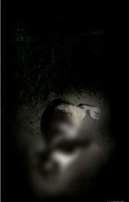 Серая кошка на знойном асфальте {16+}