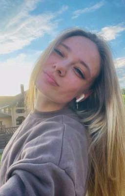 между любовью и изменой.|Софья Григорьева 