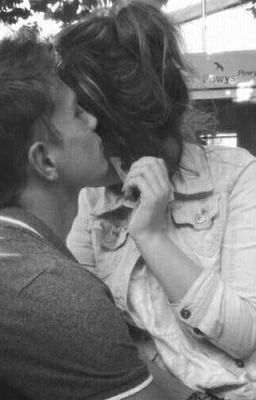 Целоваться и не расставтся