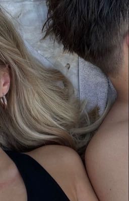 сосед  не против/напротив