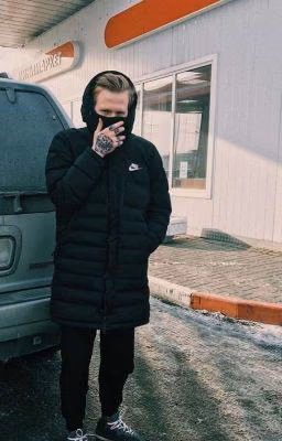 Парень, живущий по соседству
