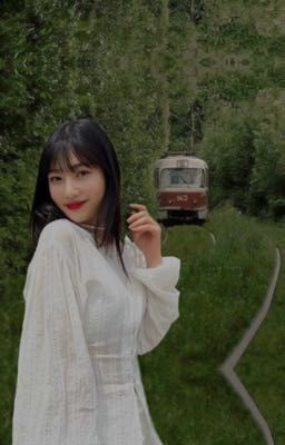 Девушка на станции.