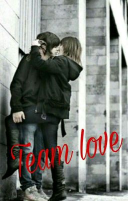 Подростковая любовь или ,как плохой мальчик испортил хорошую девочку.