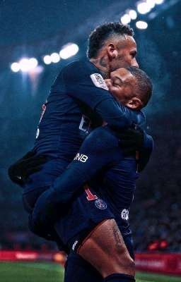 how can an ordinary student and even a barista become Neymar Junior's boyfriend?