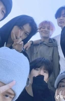 Stray Kids в университете
