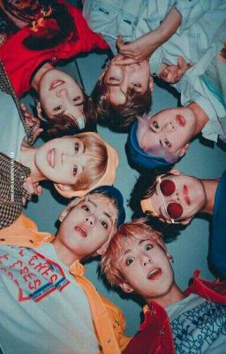 Семь идиотов и четыре красавицы.