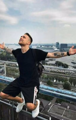 ЭТА СУКА ШАНЕЛЬ ЭТА СУКА КАК ГУЧИ"Егор Крид"