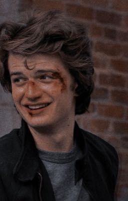 -Твоя сестра,Хендерсон?/Очень странные дела