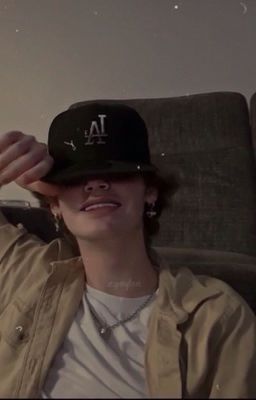 сводный брат друга 🖤