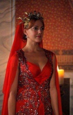 Неожиданные чувства двух соперниц. 