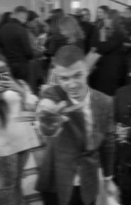 незнакомцы, знающие друг друга наизусть 