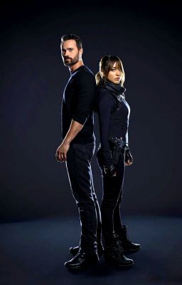 "Дейзи в Зазеркалье"