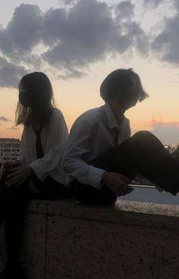 встретились мы возле метро когда-то