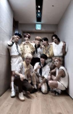 Новая участница stray kids<3