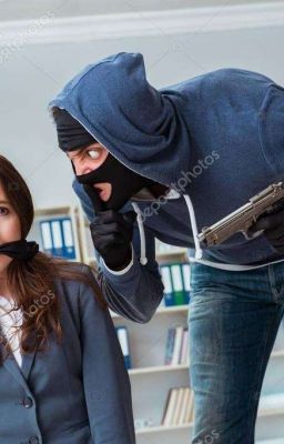 Нападение На Школу 