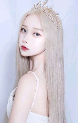 9 участница Stray kids