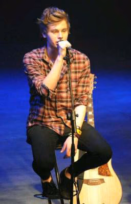 Love She Is|SMS|L.H