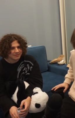 хулиган и защитник 