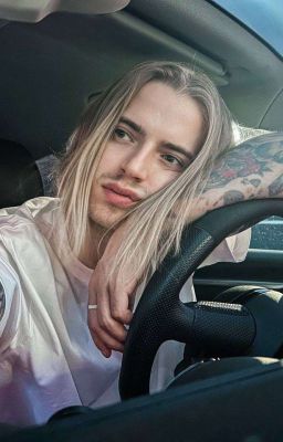 нас связала видео-съемка