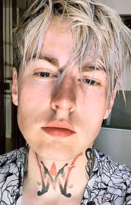 влюбилась в врага...💔