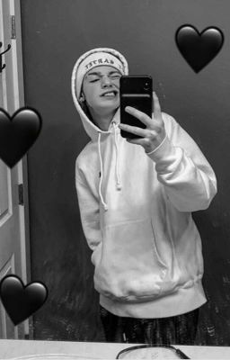 Мне плевать на наше разное социальное положение.