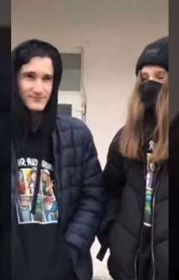 Враг, друг, или что то большее?