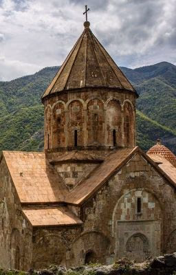 КАМЕННЫЕ СНЫ