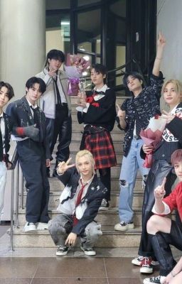 9 участница Stray kids