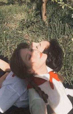 твои волосы пахнут любовью <3