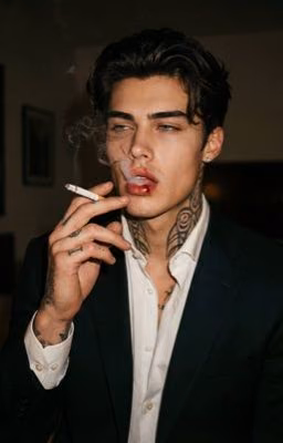 «влюбиться в ᴄʙᴏю фᴀʜᴀᴛᴋʏ?» / Чᴇйз