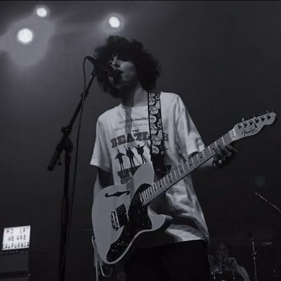 Знаешь, а мы не такие разные||Finn Wolfhard