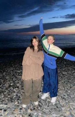 лучшие подруги.