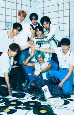 stray kids reaction/drabbles