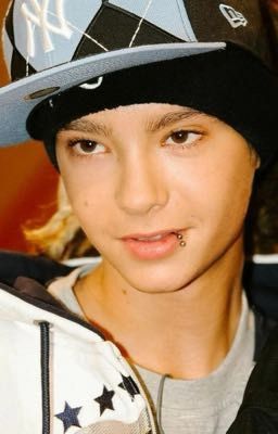 новенькая//том каулитц