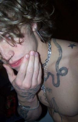 Передружба. Недоотношения || V.H