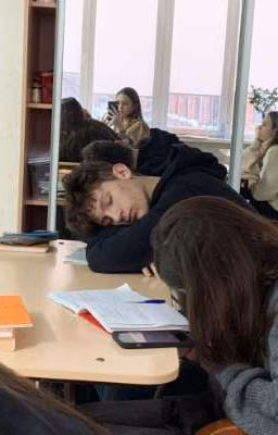 школьная любовь привратилась во что то больше? 
