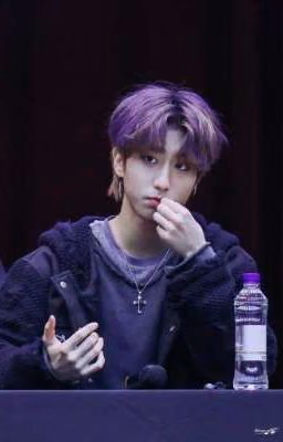 Реакции stray kids.