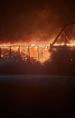 Горят мосты