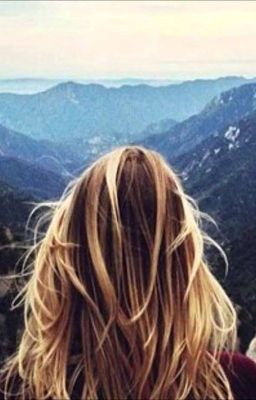 Для блондинки на Кавказе солнце светит ярче - Алина Узденова