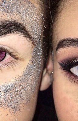 «Где-то между милашкой и абсолютной мразью.»