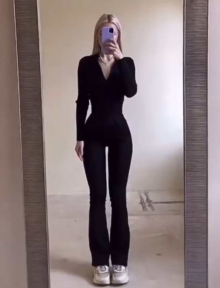 03bba9cbf8579244a285da4c3c8f801e.jpg