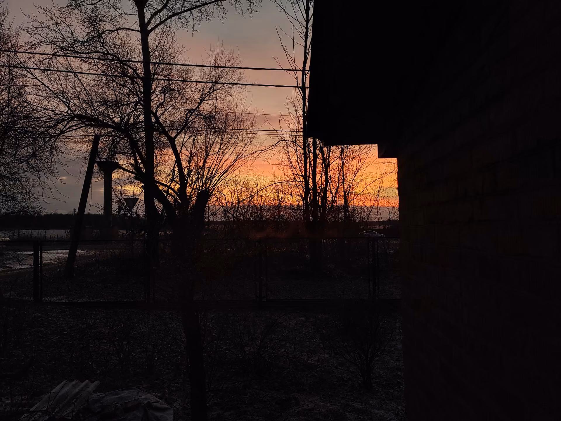 04b809be34f84a1f987855c7f396c196.jpg