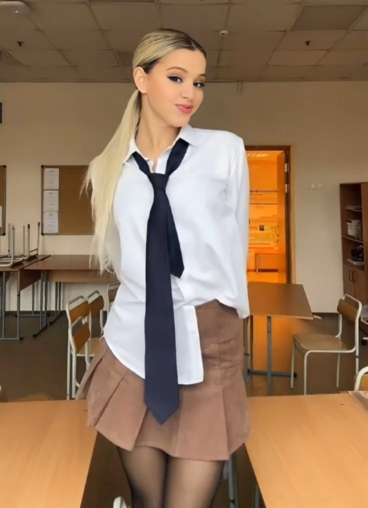 06c70651e7781795bafec33c2149d8fa.avif