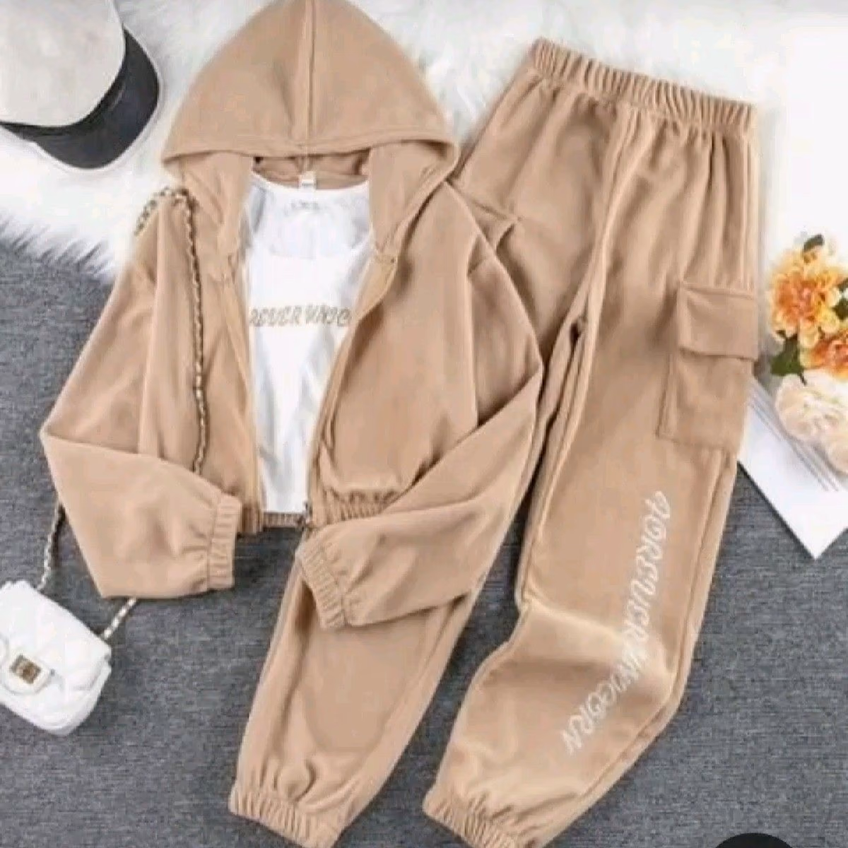 0e9f4924ce32f58a6052a05035d62d26.jpg