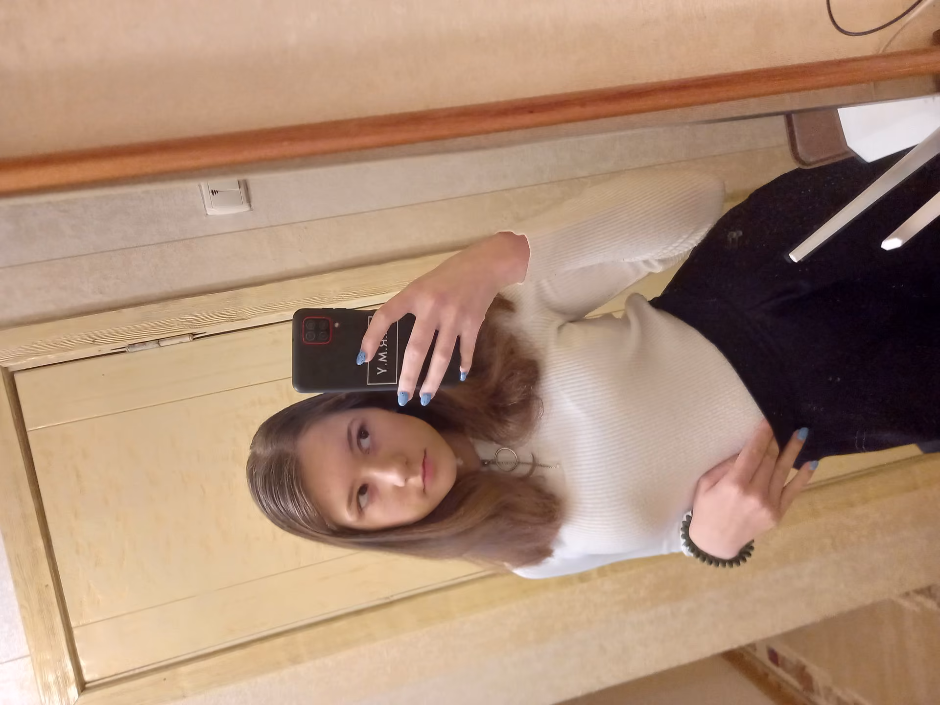 0fa1e44fb16f14326dbb4d8e2c993eb2.avif