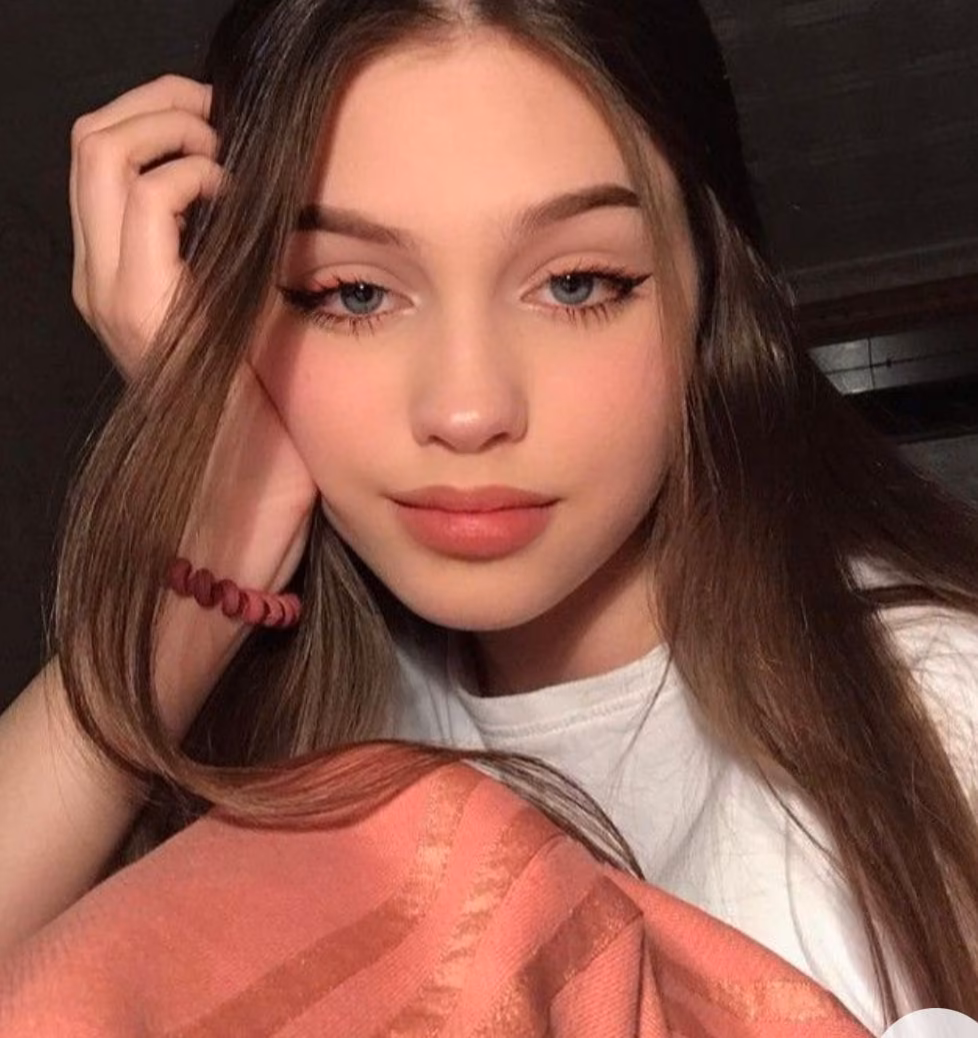 115294f0d0af1802ad94e14eb783b62a.jpg