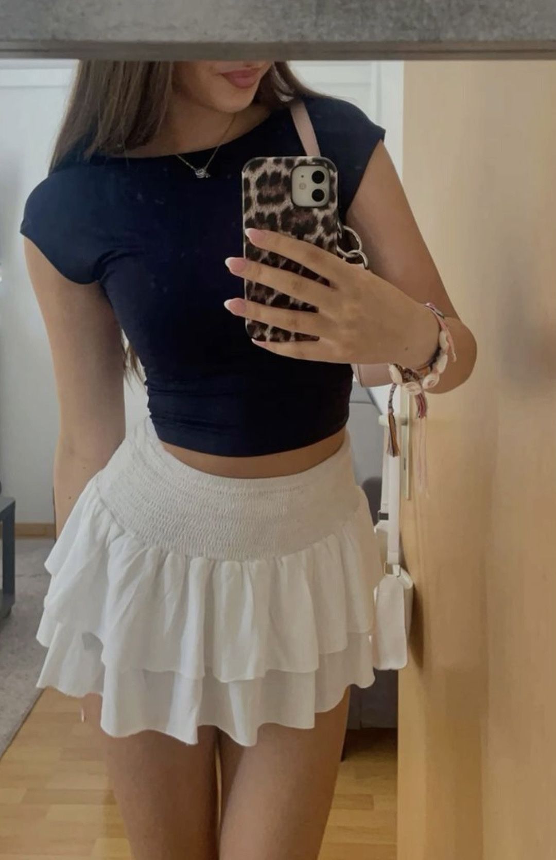 129d5aa877be46f35d3785d3c1307cc2.jpg