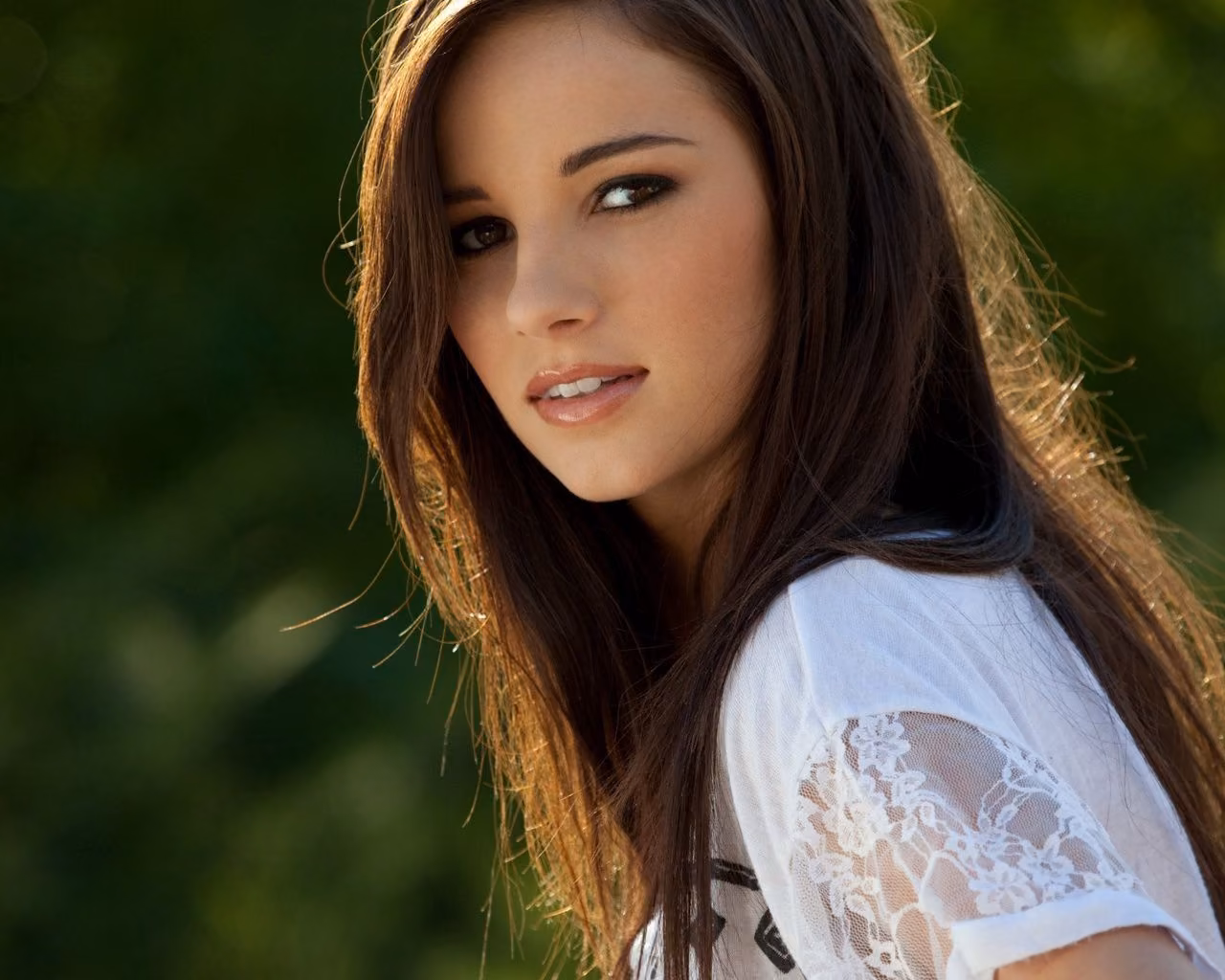 150ae693ef7e4ad86c2fdc63ad97df2c.avif