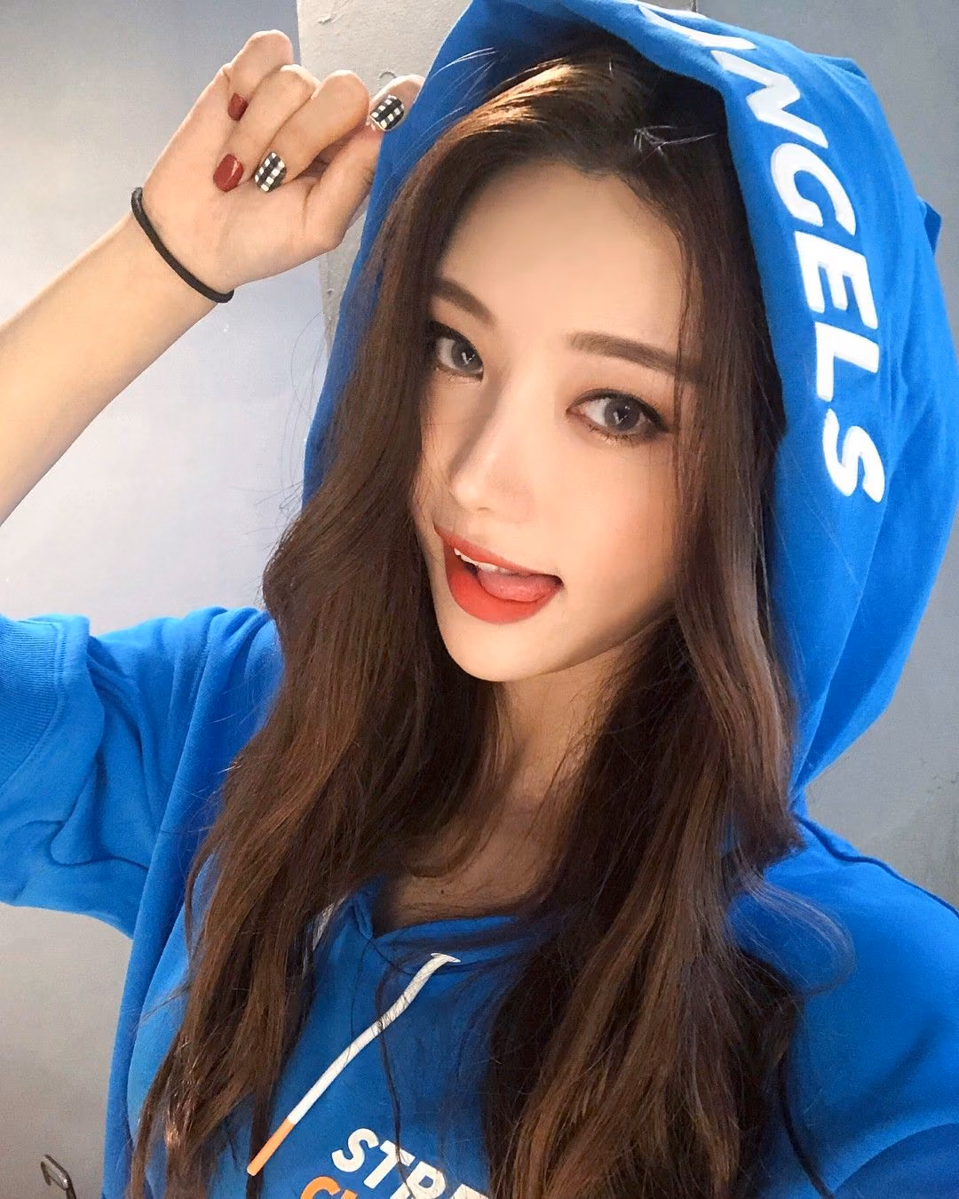 1b60a2ac8d658d4485baf45dfab4bf39.avif