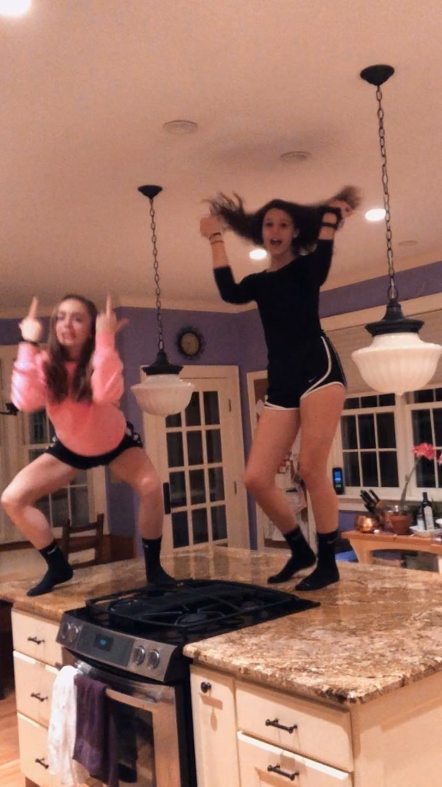 1f80a6a866371af23d15f6a06b85576e.jpg